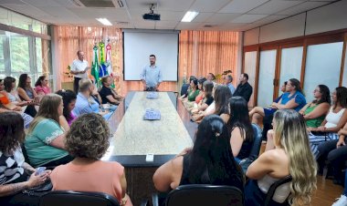 Diretores da rede municipal de ensino tomam posse para o biênio 2026–2027 em Marechal Cândido Rondon