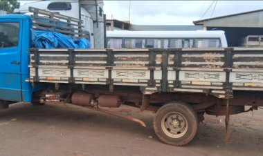 Caminhão placas LXEV4E33  é furtado durante a madrugada em Cafelândia