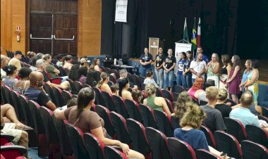 Pacientes participam de reunião sobre atendimentos da Unidade Móvel do OdontoSesc em Nova Santa Rosa