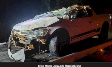 Capotamento deixa três jovens feridos na PRC-467 em Marechal Cândido Rondon