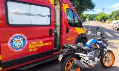 Mulher  fica ferida em acidente entre moto e carro  na rua sete de setembro  em Marechal Rondon