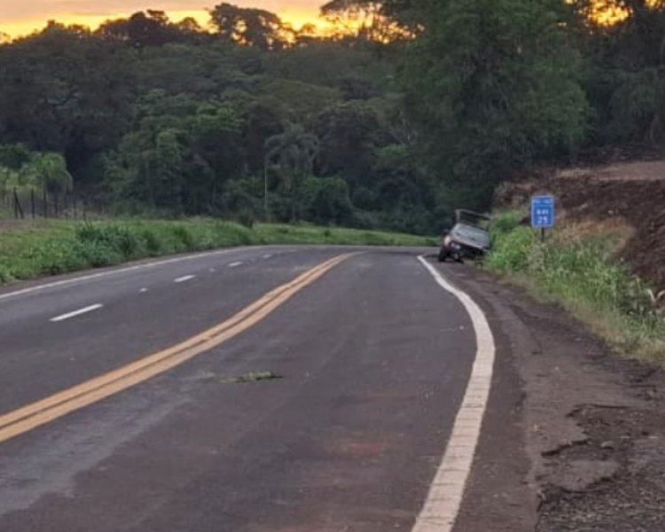 Colisão lateral na PRC-467 deixa idoso ferido em Marechal Cândido Rondon