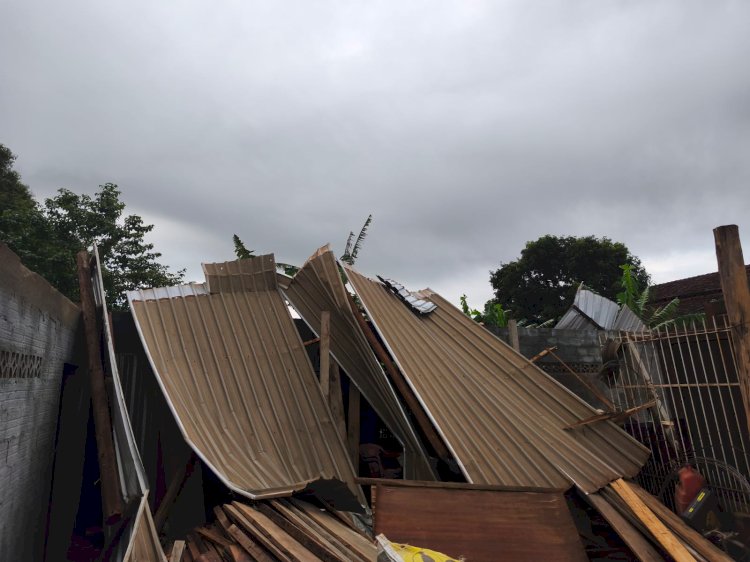 Está confirmado: foi um tornado  registrado ontem (01) em Mercedes, e foi  de categoria F1