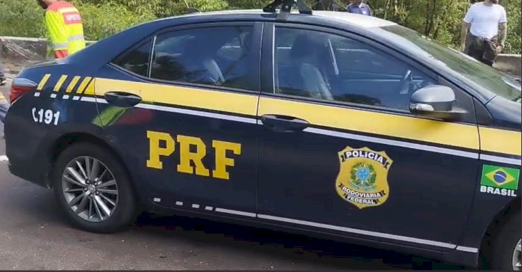 Colisão frontal  envolve van da saúde e deixa seis pessoas feridas na região