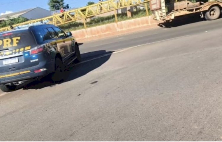 Carreta carregada com farinha tomba na entrada de Marechal Rondon na Br 163  proximo ao trevo a Nova Santa Rosa