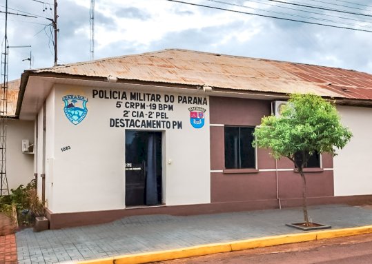 Homem é detido por ameaça e posse irregular de arma de fogo em Quatro Pontes