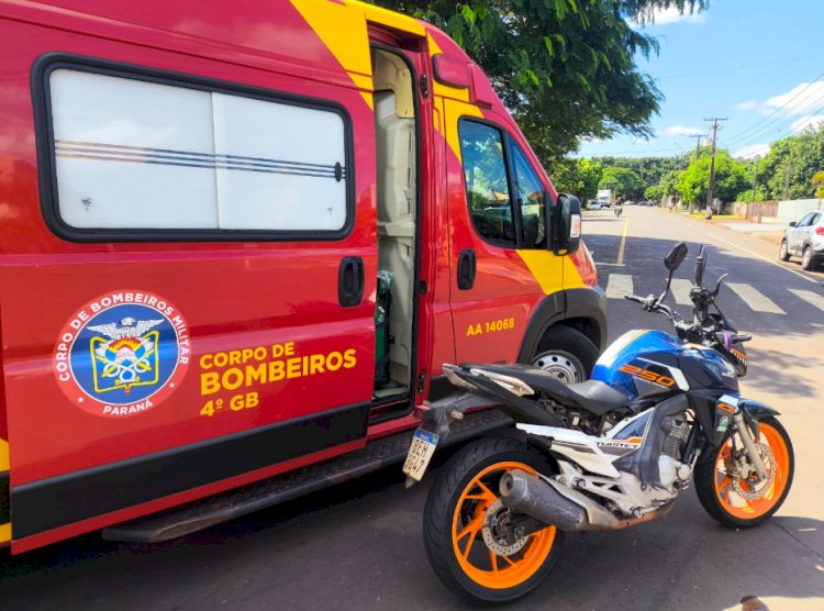 Mulher  fica ferida em acidente entre moto e carro  na rua sete de setembro  em Marechal Rondon