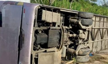 Acidente com ônibus de torcedores do Bahia deixa dez feridos antes de partida contra o Sport