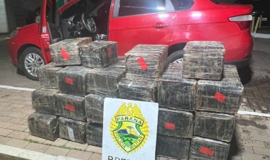 BPFRON PRENDE HOMEM COM CARRO FURTADO E CARREGADO COM MAIS DE QUATROCENTOS QUILOS DE MACONHA NA REGIÃO