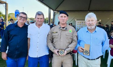 Autoridades de Nova Santa Rosa participam das comemorações dos 20 anos do 19º BPM de Toledo