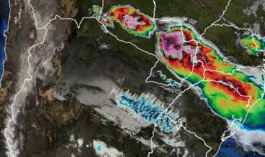 Frente Fria chega com muito  vento  e raios