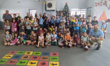 Secretaria de Assistência Social promove momento especial de Natal no CAF