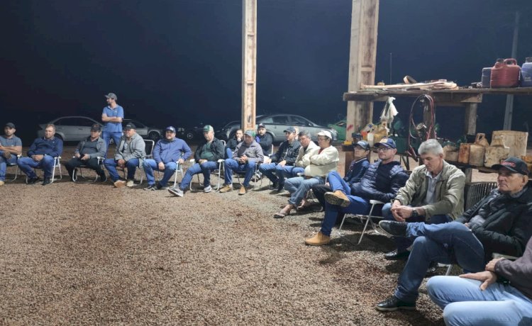 Agricultores aprovam proposta de pavimentação entre Linha Jundiaí e Vila Cristal, em Nova Santa Rosa