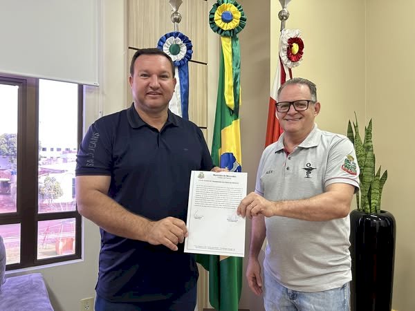 Vice-prefeito Alex Graunke assume comando interino da Prefeitura de Mercedes