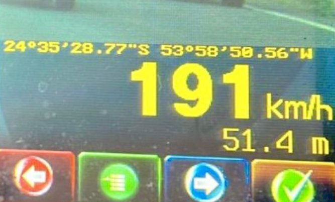 PRF flagra adolescente com   caminhonete a quase 200km/h  em Quatro Pontes Oeste do Paraná