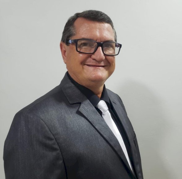 AMAURI LATWIG, PODERÁ CONCORRER A REELEIÇÃO PARA A PRESIDENTENCIA  DA  CÂMARA DE NOVA  SANTA ROSA