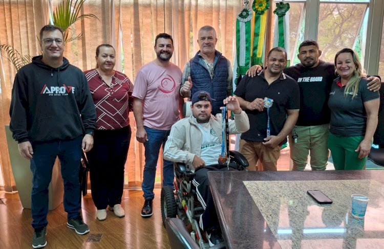 Atletas rondonenses são recebidos na prefeitura em reconhecimento às conquistas esportivas