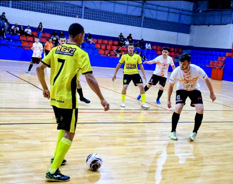 Três jogos válidos pela terceira rodada do Municipal de Futsal movimentarão a noite desta sexta-feira (17)