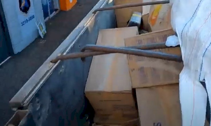 PRF apreende quase 2 toneladas de maconha, 600 garrafas de vinho e celulares no Paraná