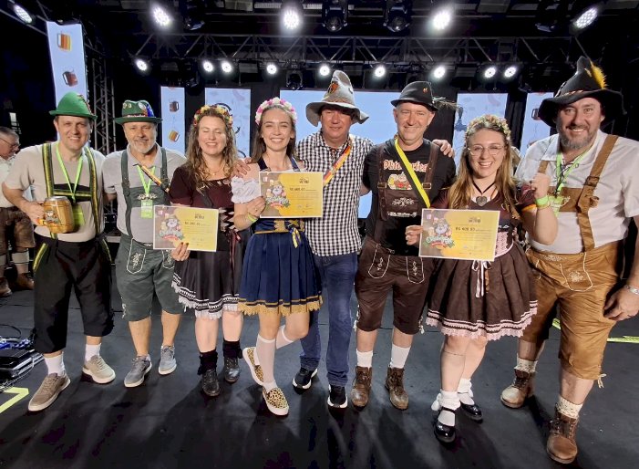 Lariane Fiorini é campeã do Chope em Metro Feminino da Oktoberfest 2025 de Marechal Cândido Rondon.