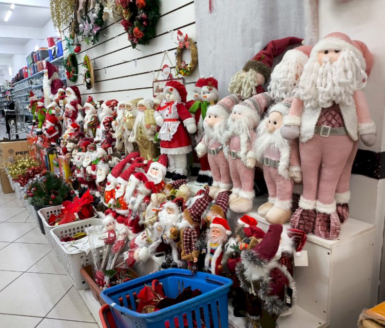 Comércio de Marechal Rondon já entra no clima do Natal com grande variedade em artigos de decoração