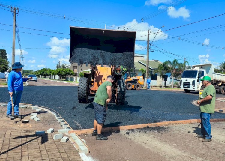 Prefeitura de Nova Santa Rosa inicia implantação de redutores de velocidade  na sede municipal