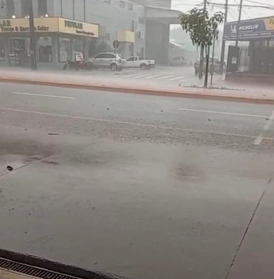 Chuva ultrapassa os 60mm em uma hora no interior de Nova Santa Rosa