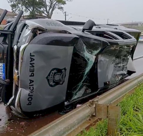 Viatura do Depen se envolve em acidente durante chuva na  região